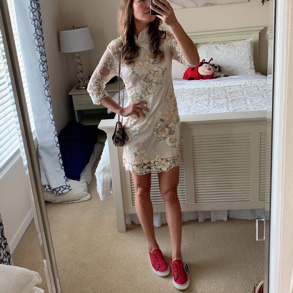 Dress - Picture 8 of 8